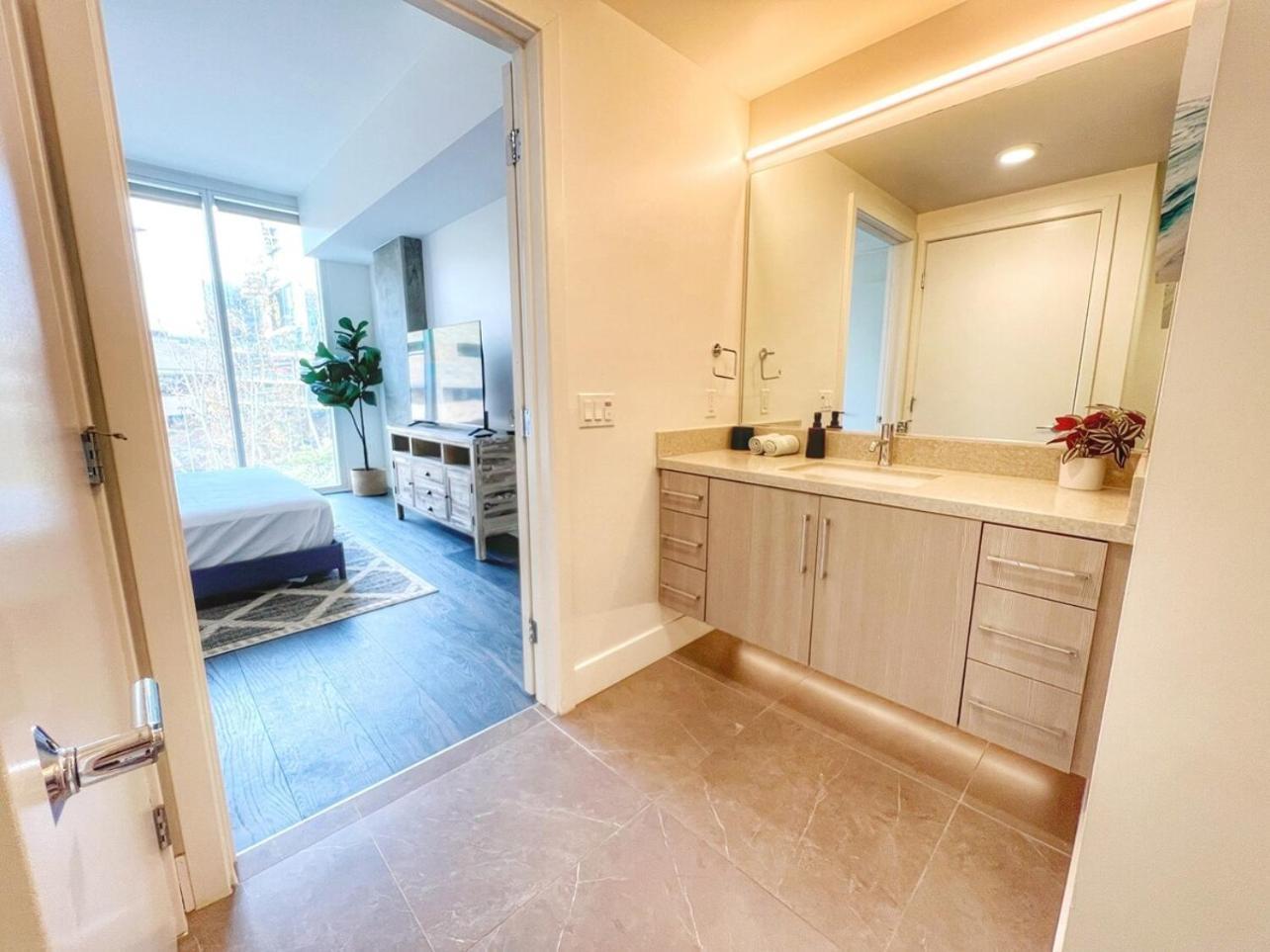 Stunning Apartment By Petco Park! San Diego Kültér fotó